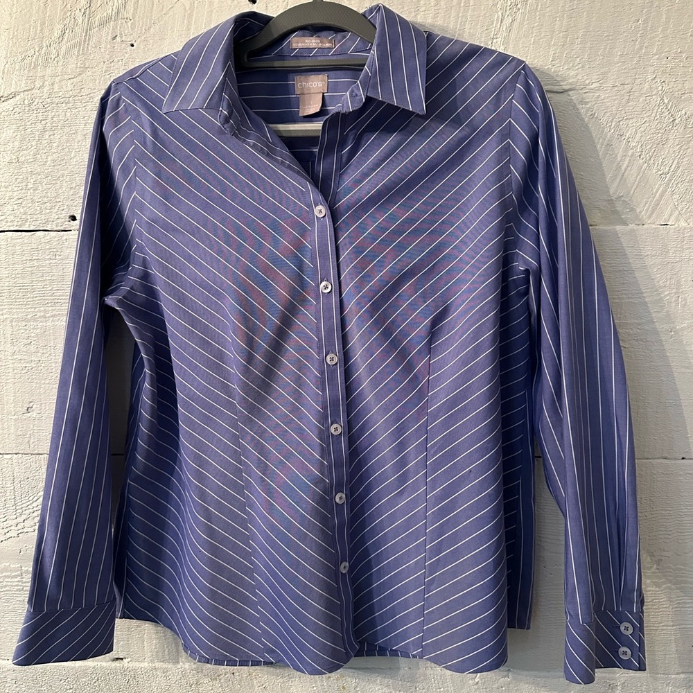 Chico's Coolmax No Iron Blue Diagonal Stripe Button-Down Shirt Size 1 or 8/10 M